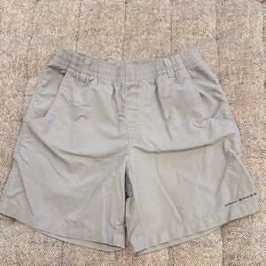 Columbia PFG shorts size M